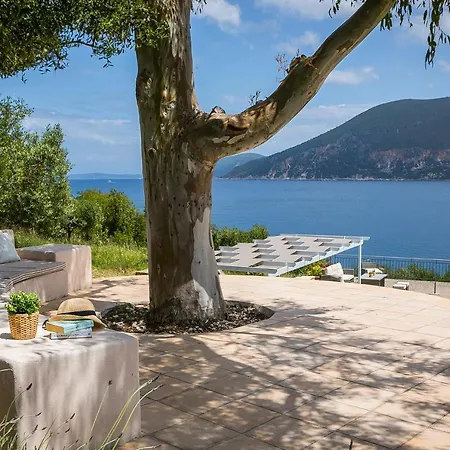 Martini Waterfront Suites Fiskardo Exterior foto